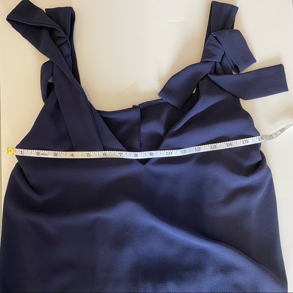 H&M women’s Deep V bow strap detail navy blue open back shorts Romper - size 6 - Picture 11 of 16